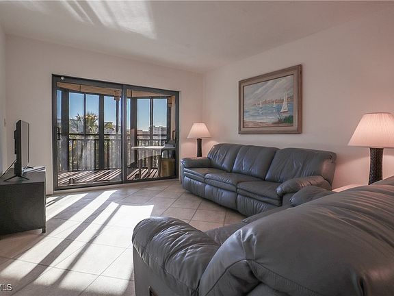 5th image of 4265 Bay Beach Ln APT 524
