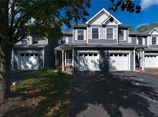 269 Pinebrook Dr, Hyde Park, NY 12538