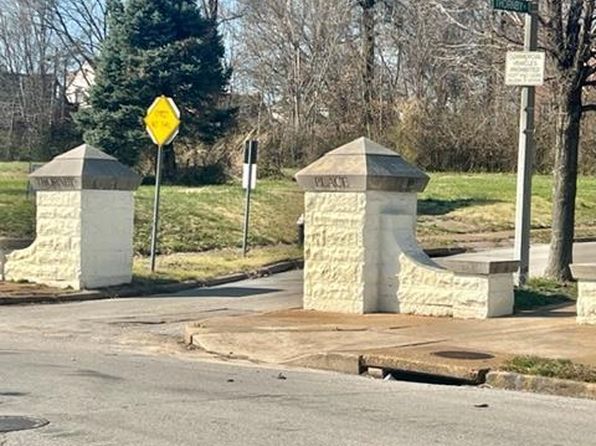 5849 Maple Ave, Saint Louis, MO 63112
