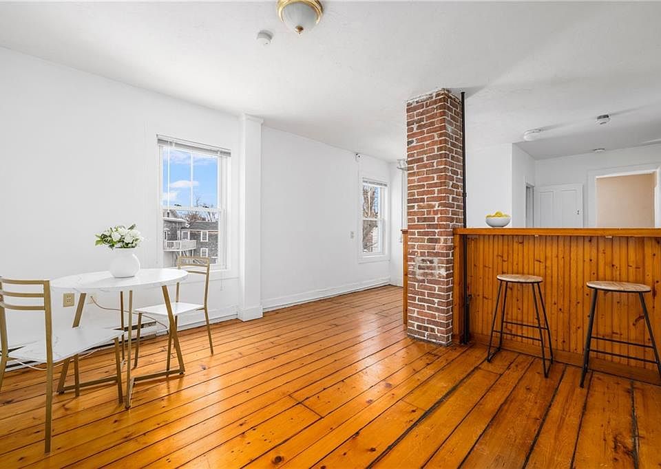 1st image of 14 Brinley St APT 3