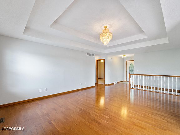 3rd image of 1808 York Dr