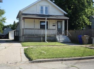 923 47th St, Kenosha, WI 53140