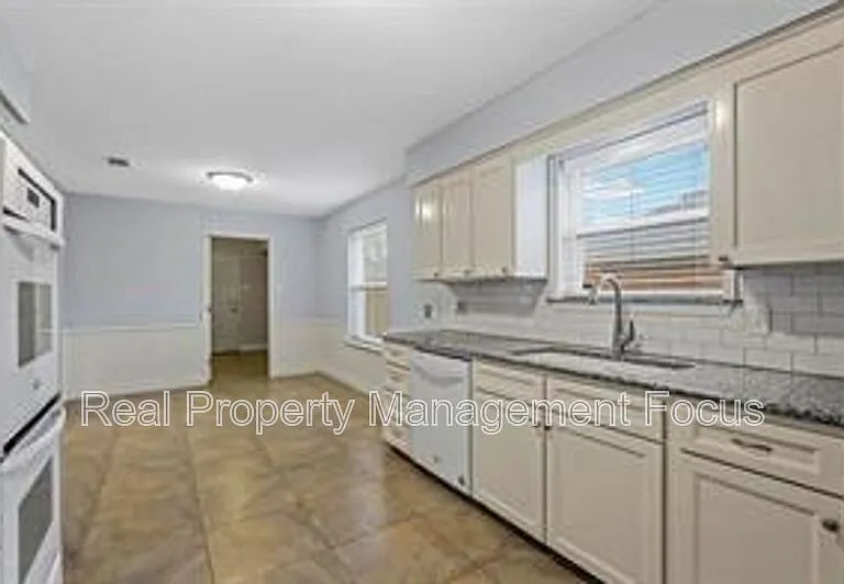 14722 Overview Dr — Photo 12