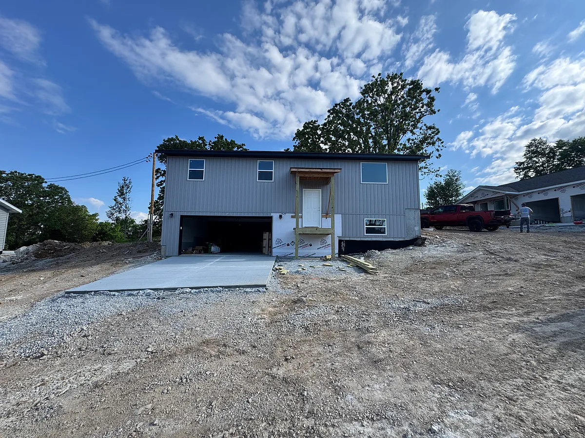 Building Photo - 318 Hawthorne St