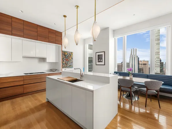 252 East 57th Street image 12 of 27