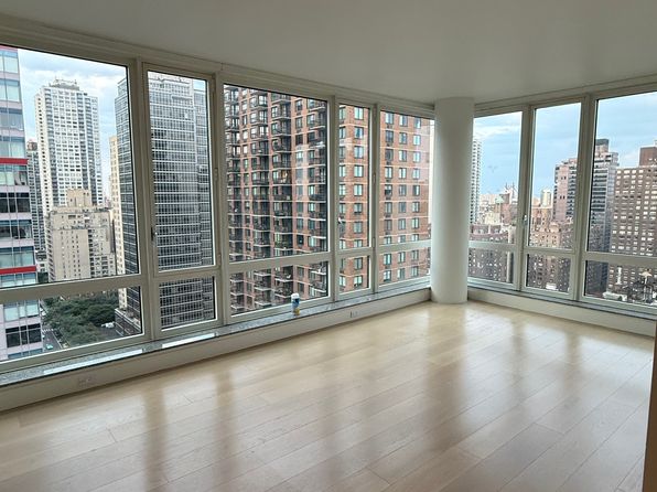 250 E 53rd St APT 2602