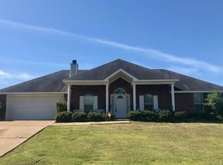 131 Carl Cir, Byram, MS 39272
