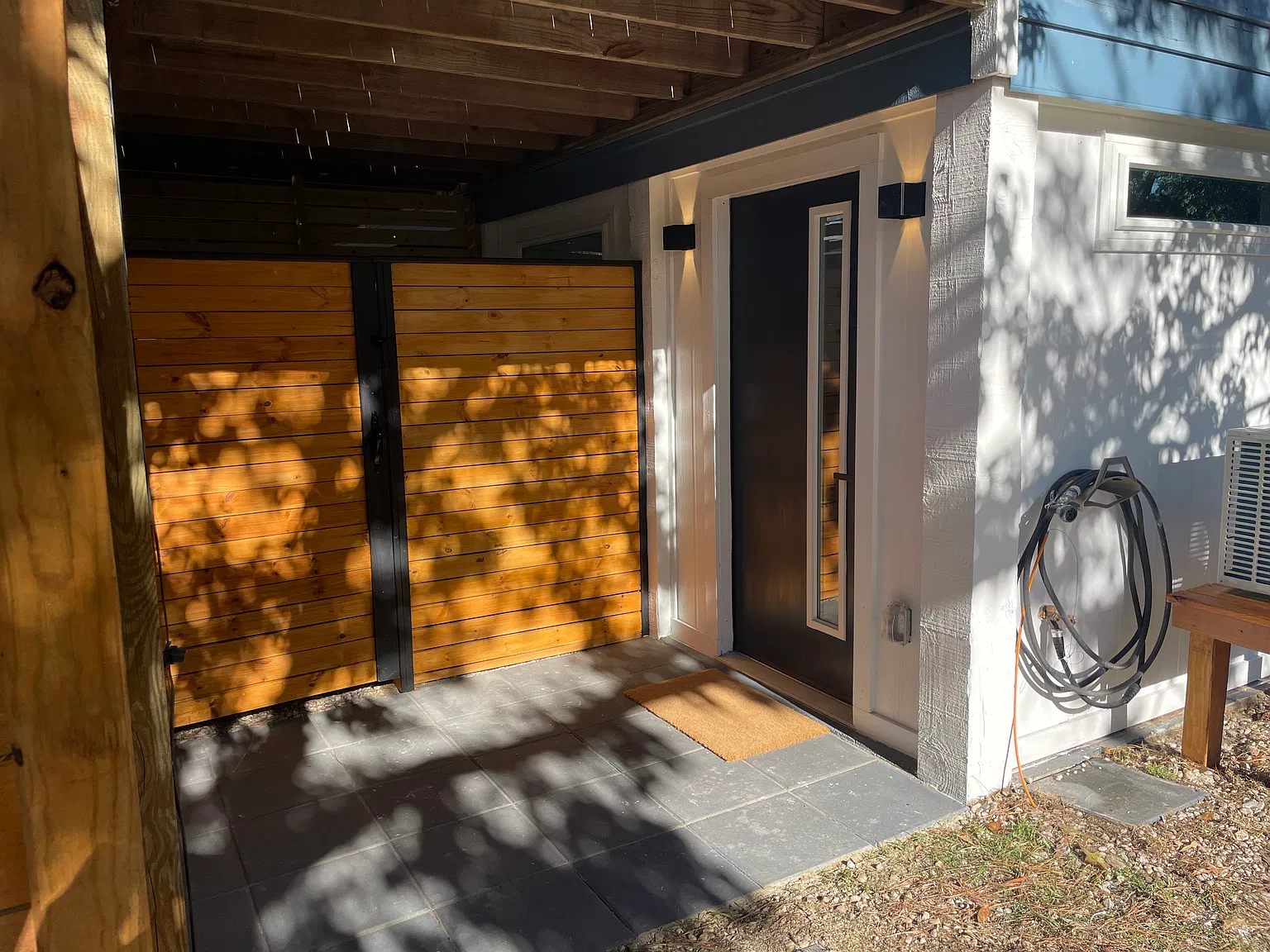 703 W 4th St — Photo 3