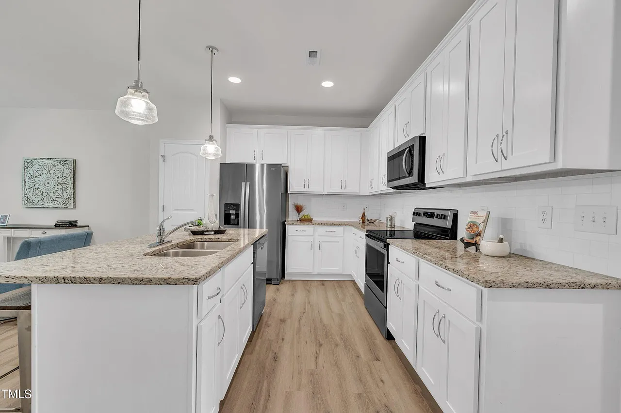Now Available - Luxury Townhome Rental Southpoint Station — Photo 3