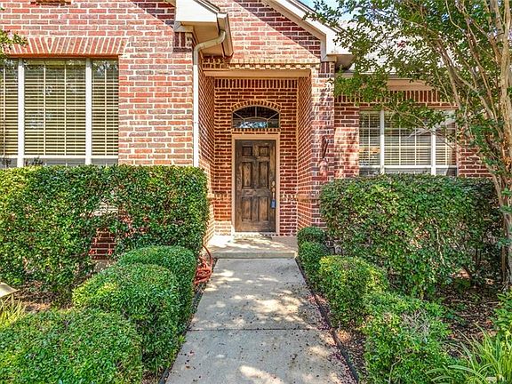 3rd image of 6908 Brazos Bend Dr