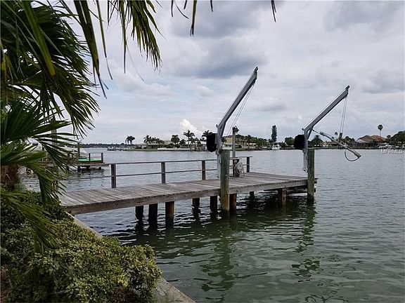 3rd image of 17071 Dolphin Dr