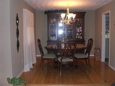 3rd image of 2451 Barnett Dr