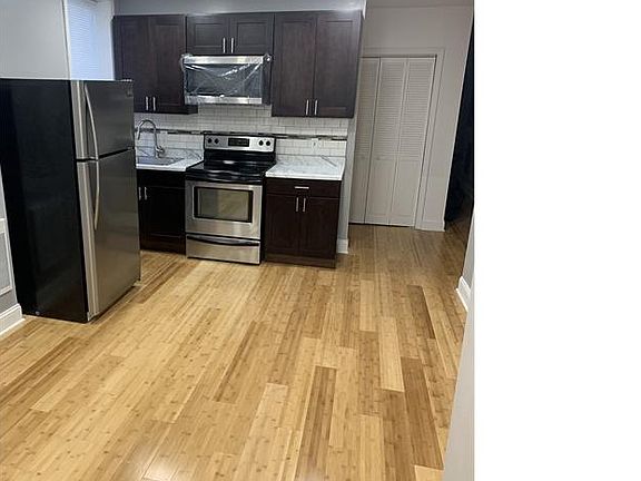 2nd image of 3759 N Sydenham St #B