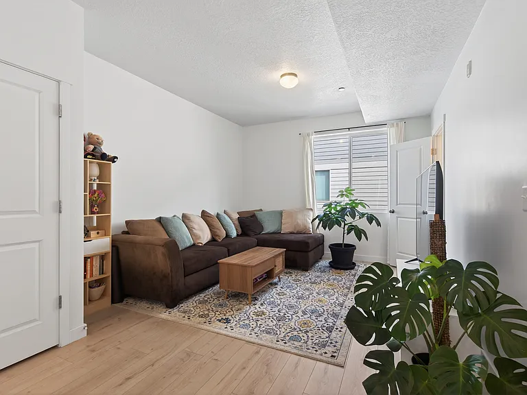 1146 S Redwood Rd #604 — Photo 12
