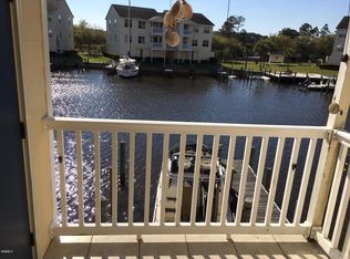 2421 Beach View Dr #I03, Ocean Springs, MS 39564