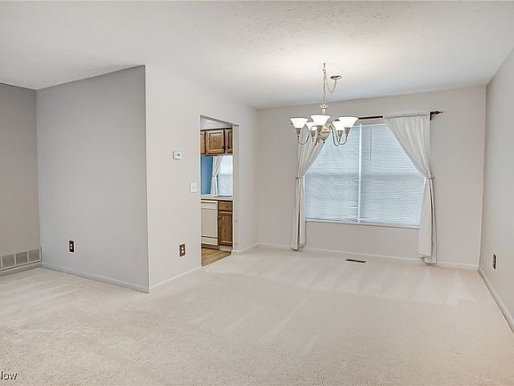 5th image of 2799 Tinkers Ln