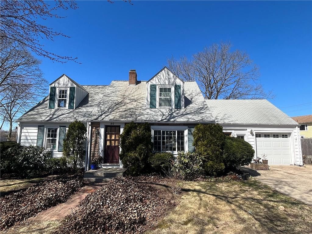 30 Queen Ave, West Warwick, RI 02893 Zillow