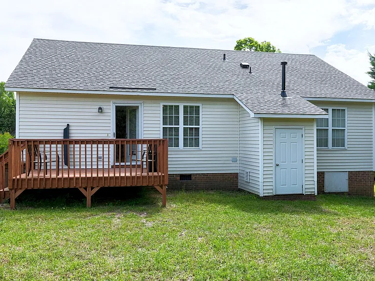 118 McKenzie Cir — Photo 18