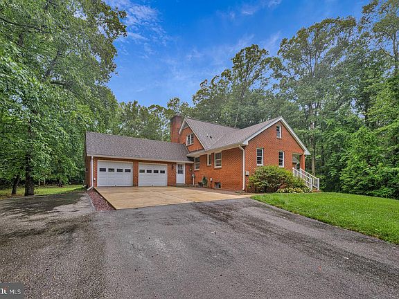 2nd image of 7185 Hawthorne Rd
