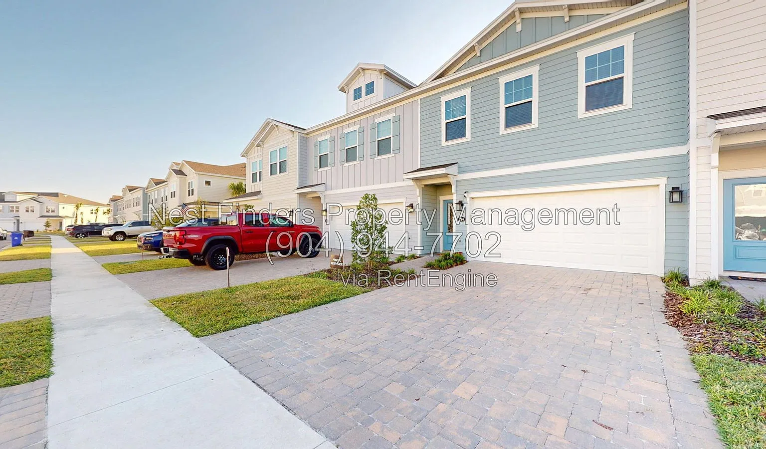 3 bed, 2.5 bath, 1927 sqft, $2,450 — Photo 2
