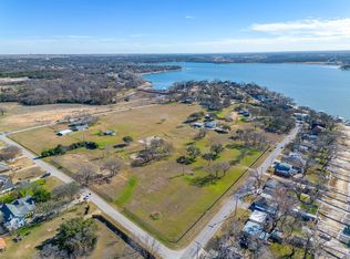 8 E Lake Dr, Weatherford, TX 76087