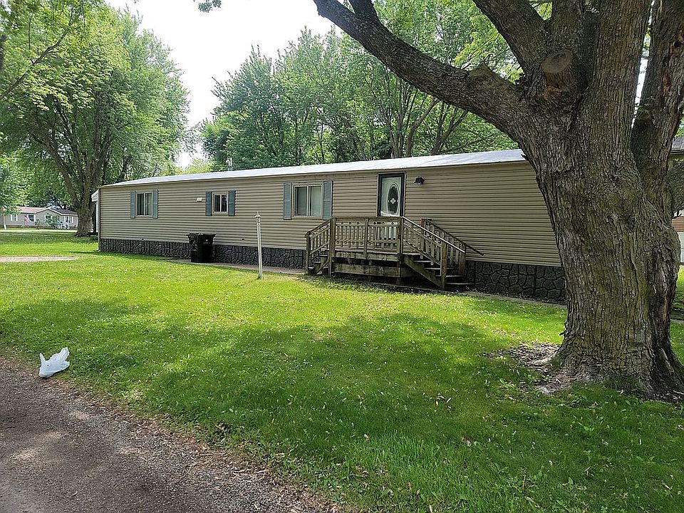 1st image of 2302 3rd Ave S Trailer 49