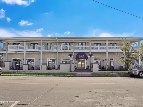 102 S 2nd Street #215, Wilmington, NC 28401