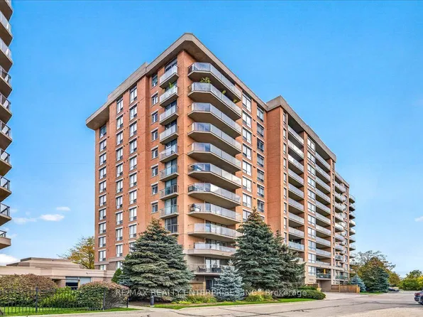 1150 Parkwest Pl #403, Mississauga, ON L5E 3K4