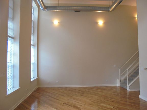 5th image of 3611 W Montrose Ave Unit 109