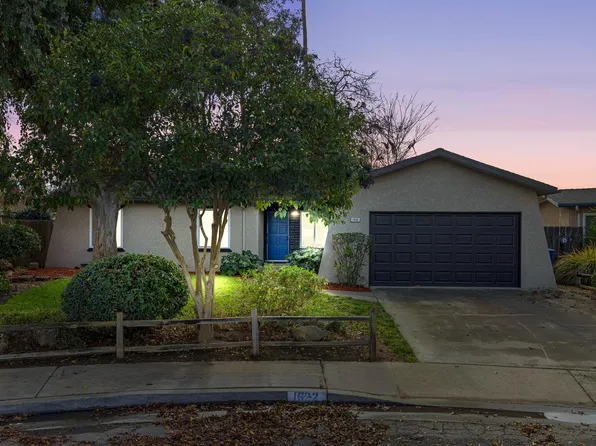 1622 Dennis Ave, Clovis, CA 93611