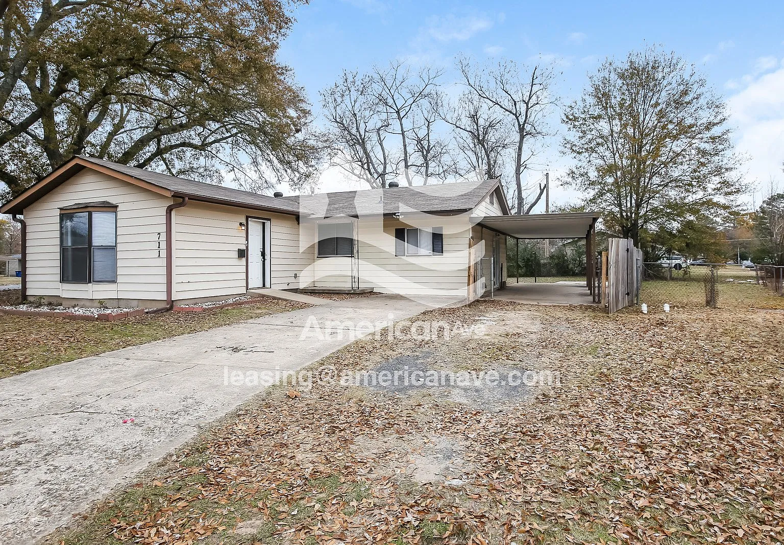 3 bed, 1.0 bath, 1614 sqft, $995 — Photo 2