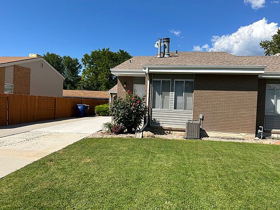2nd image of 2095 E Donegal Cir