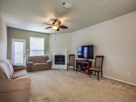 2nd image of 2108 Woodmere Dr
