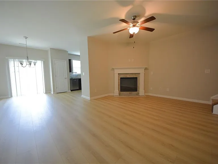 4724 Beacon Ridge Ln — Photo 1