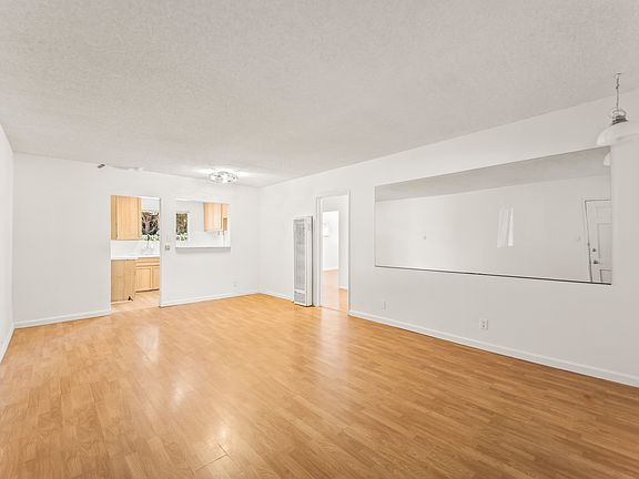 4th image of 12000 Sylvester St #12002