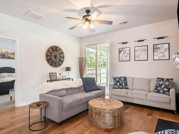 4th image of 2744 Harmony Lake Dr
