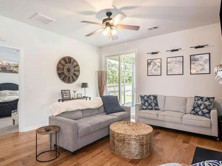 2744 Harmony Lake Dr — Photo 4