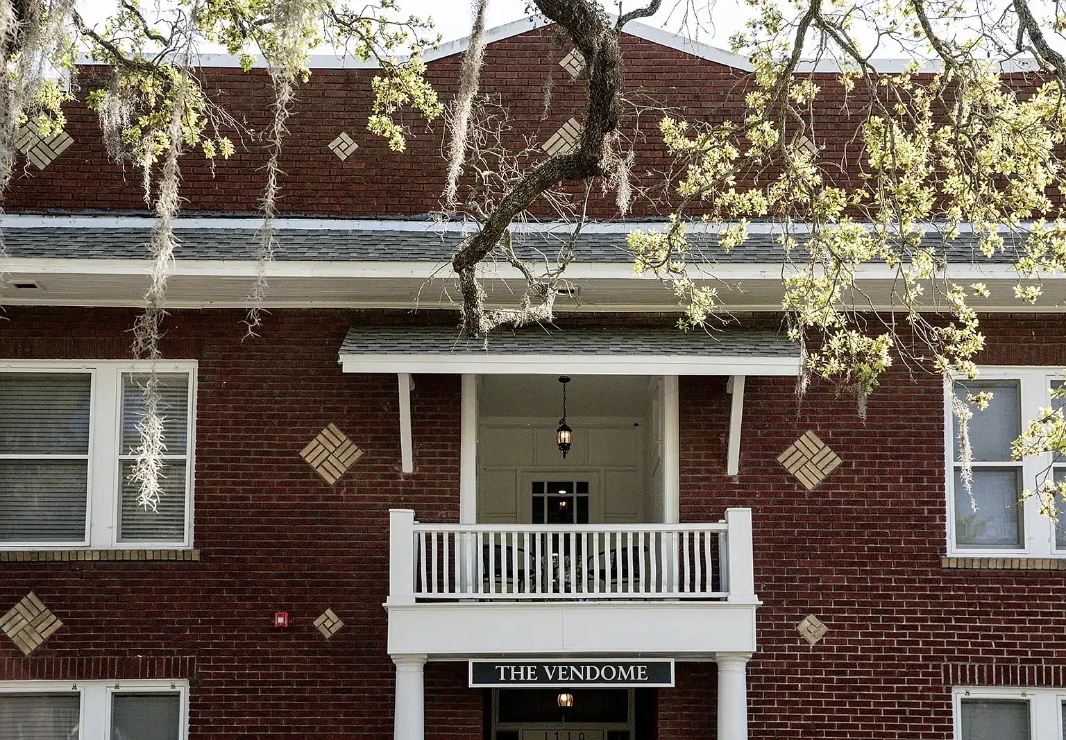 1 bed, 800 sqft, $2,322 — Photo 1