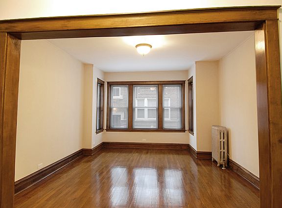 3rd image of 4868 N Ashland Ave APT 1W