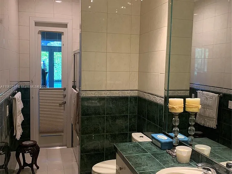 7625 SW 75th Ave — Photo 6