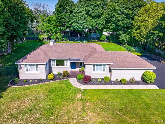 45 Arlington Rd, Utica, NY 13501