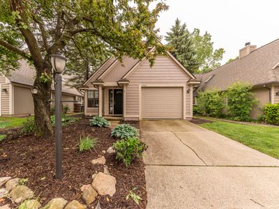 2545 Country Village Ct, Ann Arbor, MI, 48103