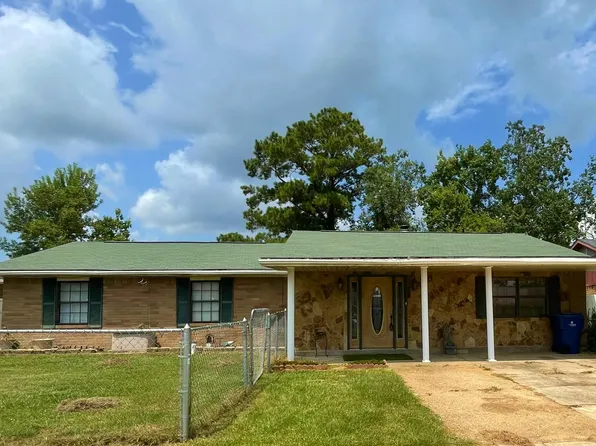 2107 Peach St, Deridder, LA 70634