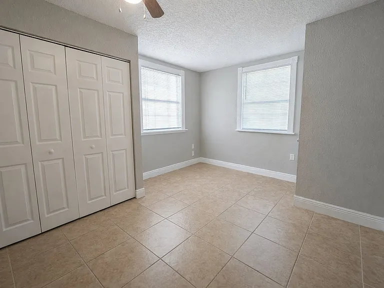 7308 Alvina St — Photo 14