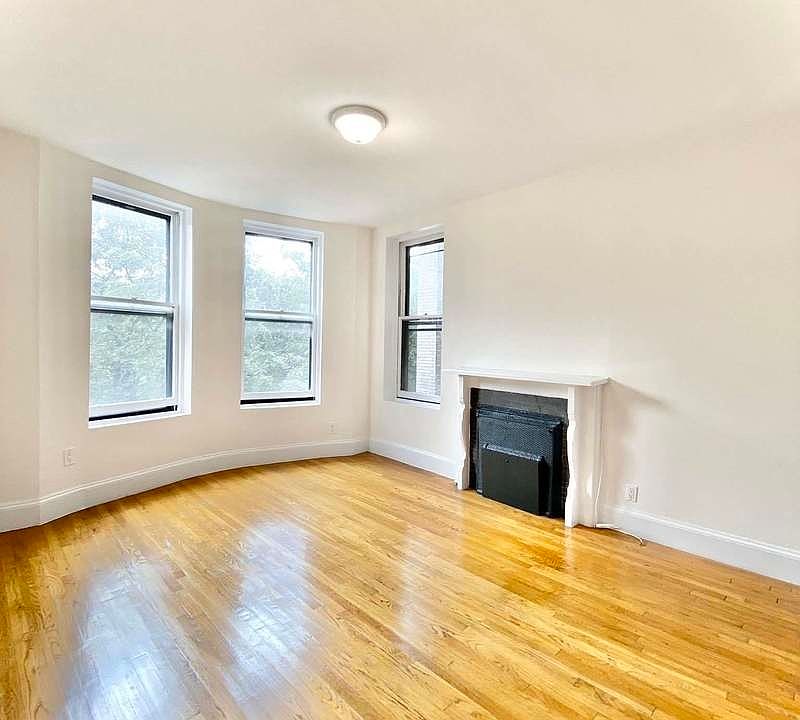 1st image of 285 W 4th St APT 6