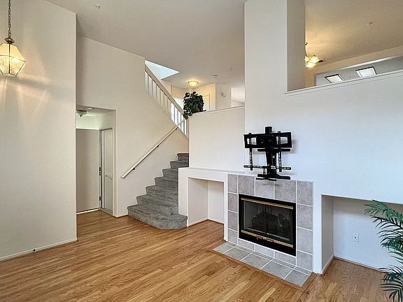 4th image of 10206 Wateridge Cir #159-1