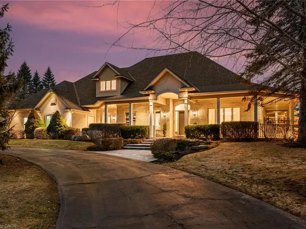 59 Palomino Dr, Hamilton, ON L0R 1H3