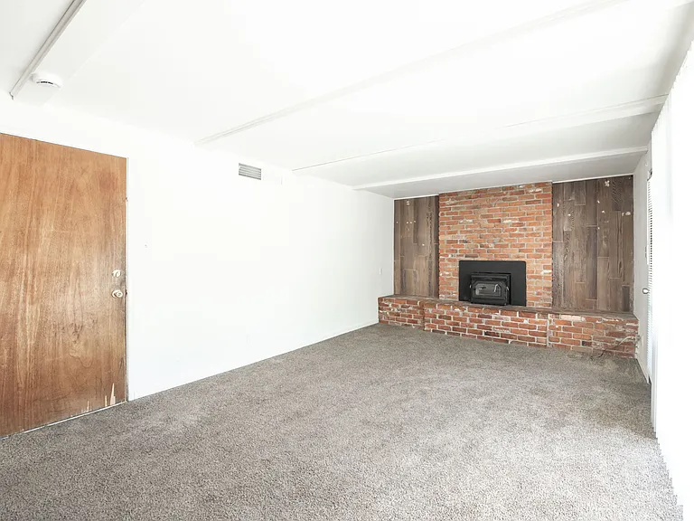2526 E Hampton Way — Photo 17