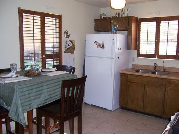4th image of 1095 Willow Cove Ct W