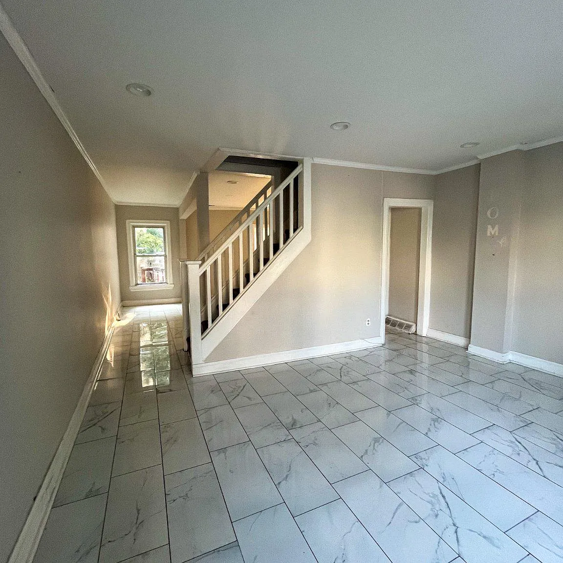 3 bed, 1.0 bath, 1224 sqft, $2,000 — Photo 4
